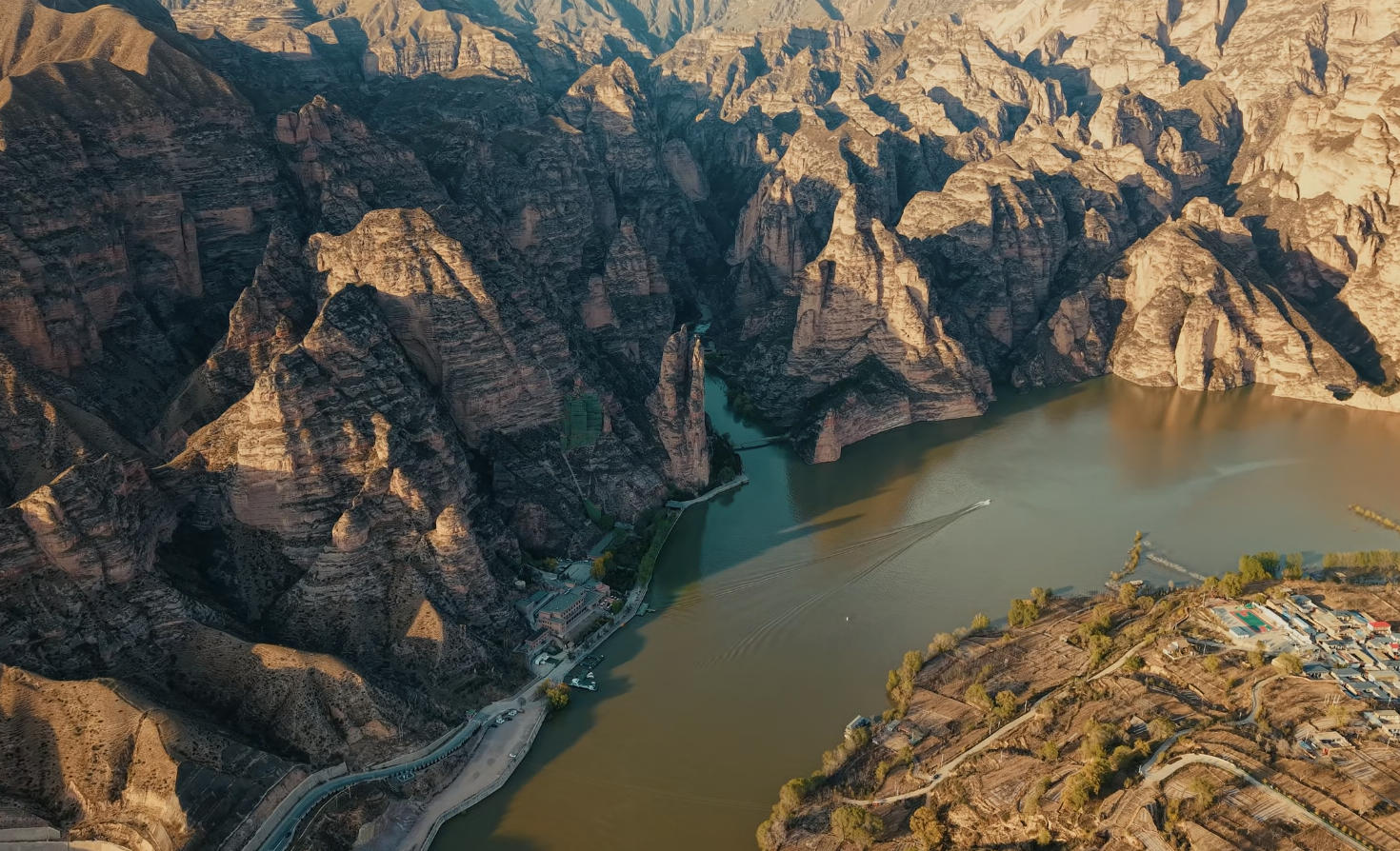 “河”处相逢|行走甘肃我的vlog影像|炳灵石窟·黄河与丝路的对话